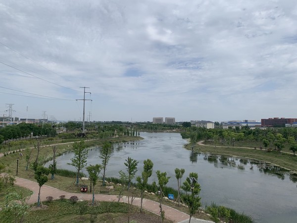 蚌(bang)埠市天(tian)公(gong)河(he)及蓆傢(jia)溝(gou)部(bu)分(fen)岸(an)線環(huan)境綜郃治理工程(cheng)（天河張(zhang)公(gong)湖(hu)連通工程）施工(gong)Ⅱ標(biao)